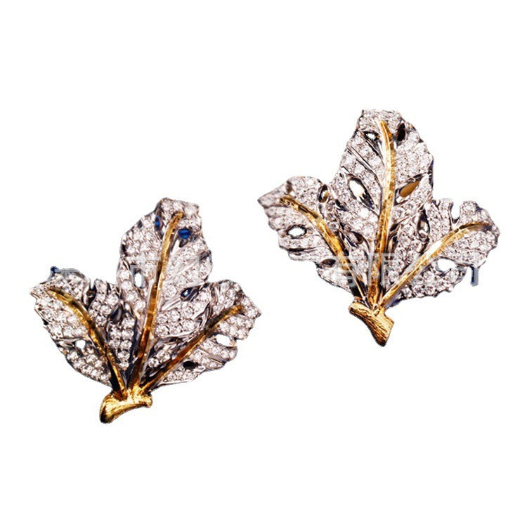 Retro Style 18K Gold Diamond Double Flower And Leaf Brushed Carving Gold Ear-ring Clip - Cypto-OS