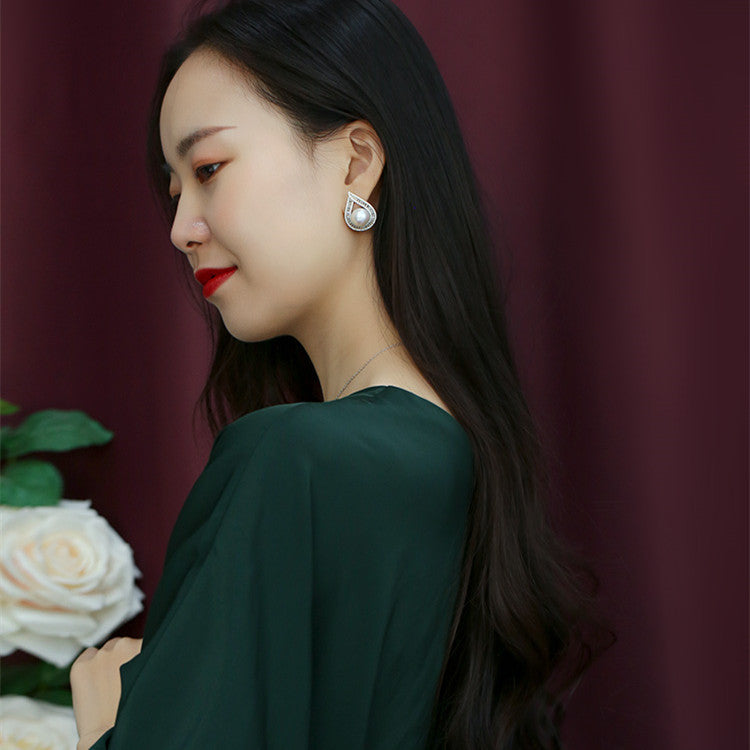 Large Grain Freshwater Pearl Stud Earrings - Cypto-OS