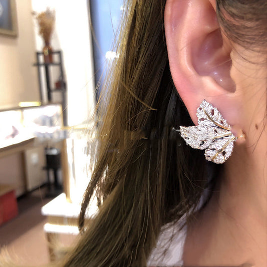 Retro Style 18K Gold Diamond Double Flower And Leaf Brushed Carving Gold Ear-ring Clip - Cypto-OS
