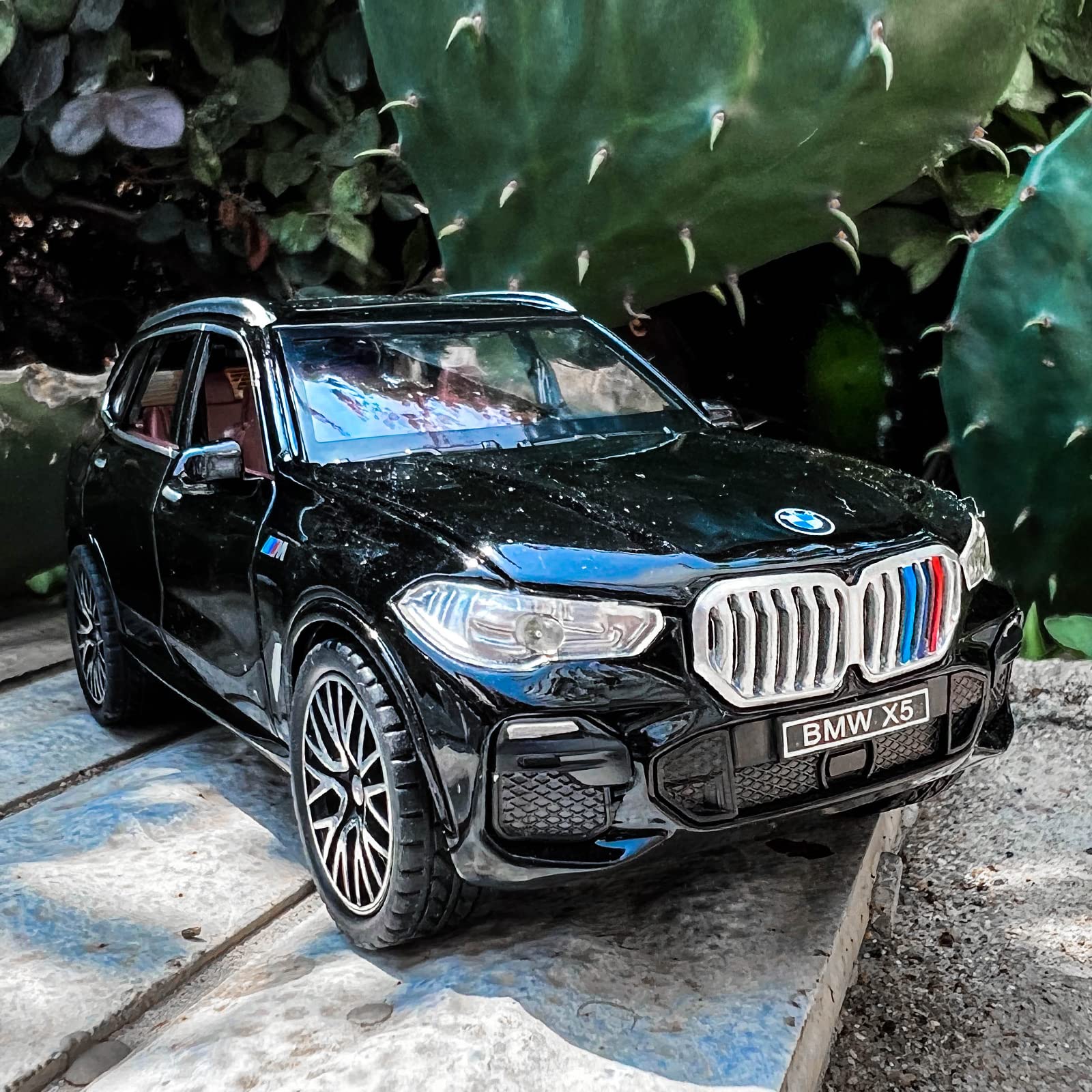 BDTCTK 1:32 Comapatible for X5 SUV Model Car Toy, Zinc Alloy Pull Back Toy car with Sound and Light for Kids Boy Girl Gift(Black) Cypto-OS